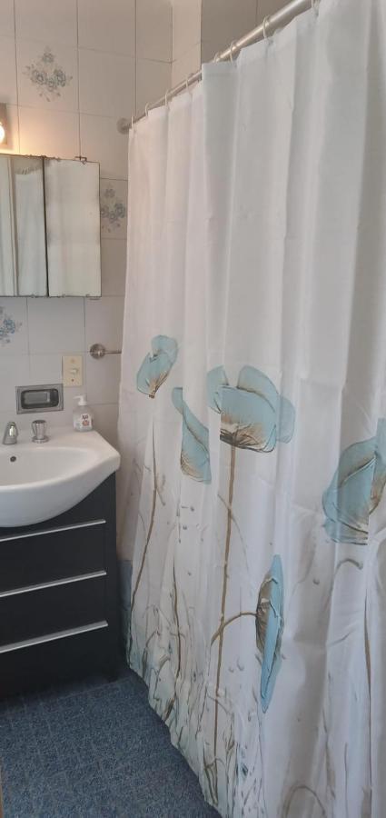Altos Av Gutierrez Cochera Gratis! Apartment